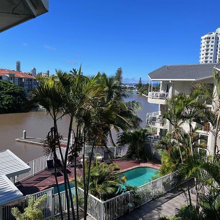 Aparthotel Surfers Del Rey Gold Coast Esterno foto