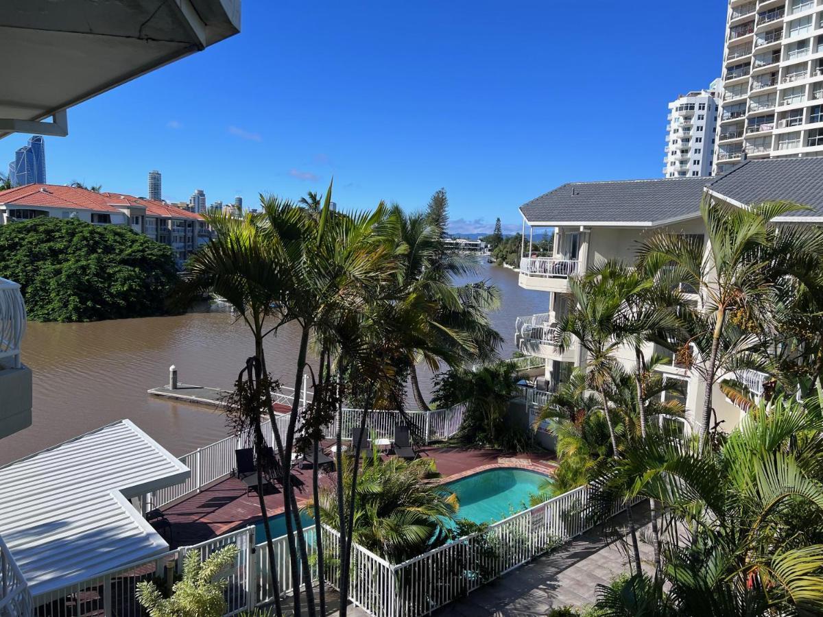 Aparthotel Surfers Del Rey Gold Coast Esterno foto