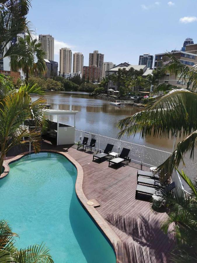 Aparthotel Surfers Del Rey Gold Coast Esterno foto