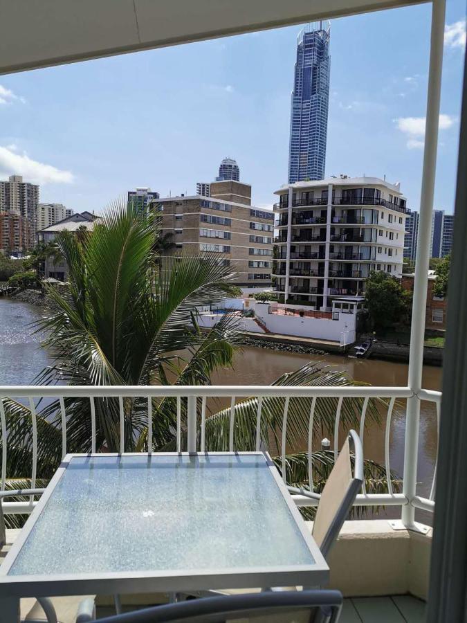 Aparthotel Surfers Del Rey Gold Coast Esterno foto